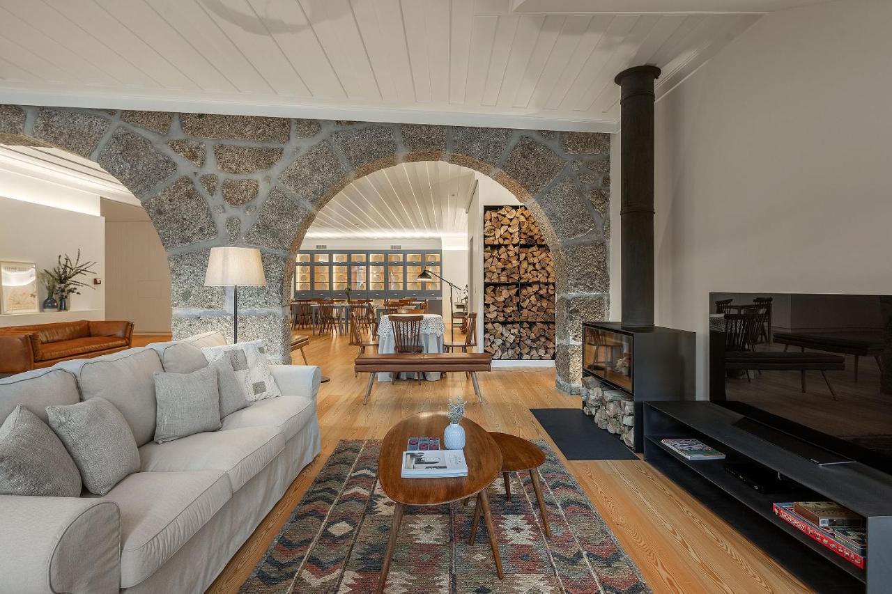 Loja Sr Costa By Casas Com Estoria Boutique * Santa Comba Dao